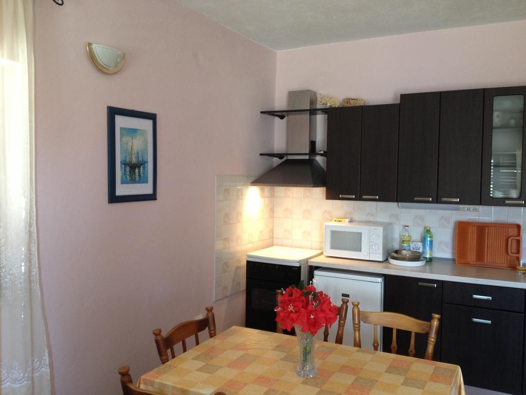 Apartment Raslina Room photo